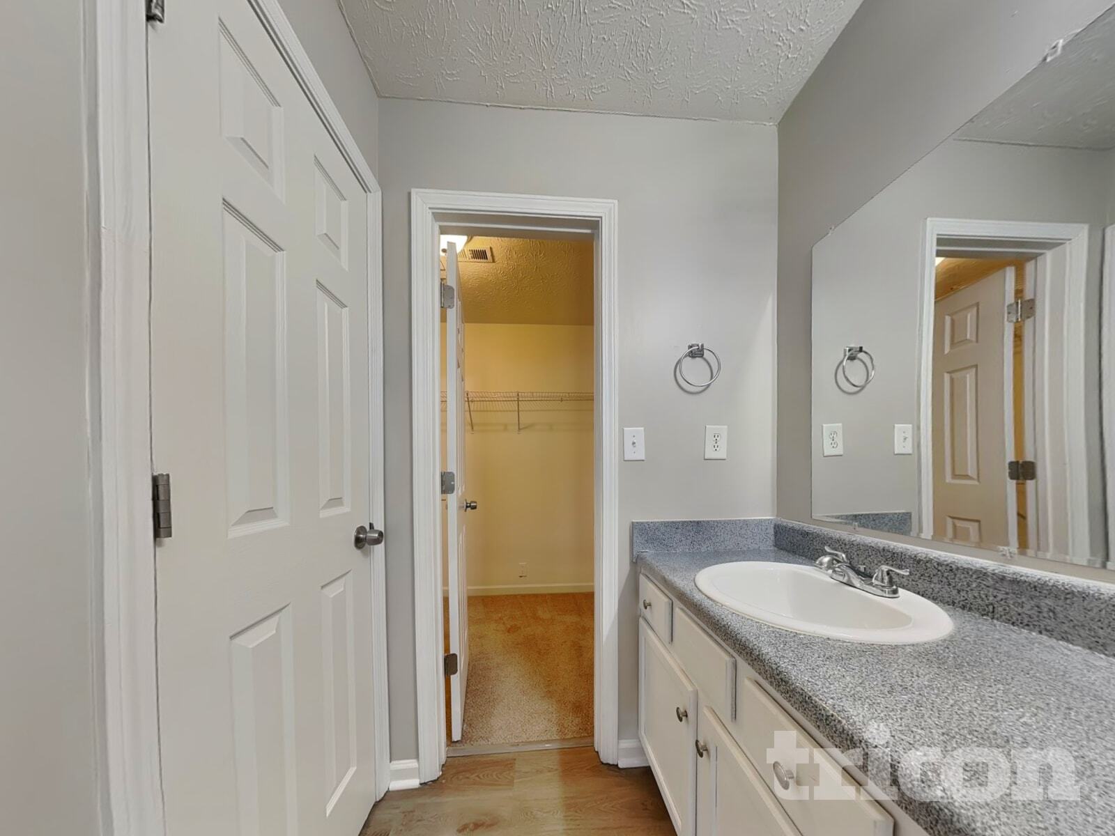 Building Photo - 103 Dumaine St