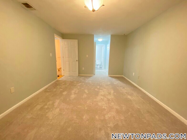 Building Photo - 1212 VFW Parkway