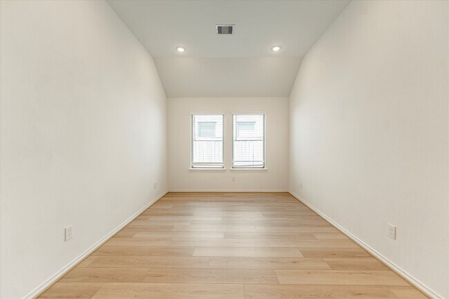 Building Photo - 21107 Armstrong County Dr