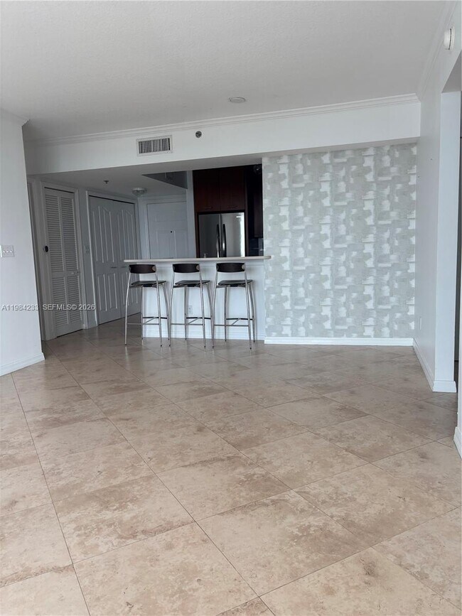 Building Photo - 2665 SW 37th Ave