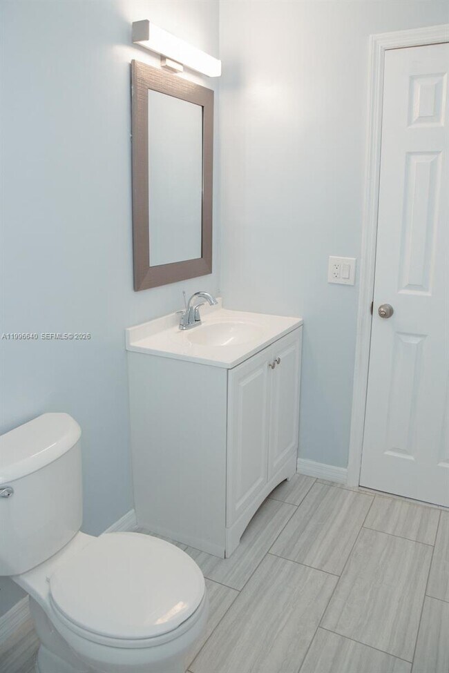 Building Photo - 9890 Hammocks Blvd