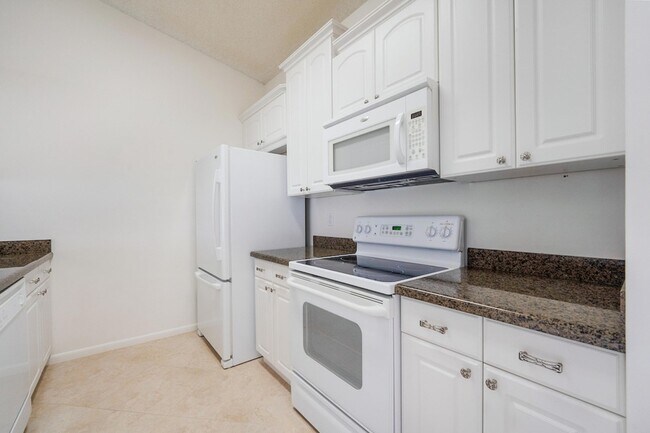 Building Photo - 22 Walcott Dr