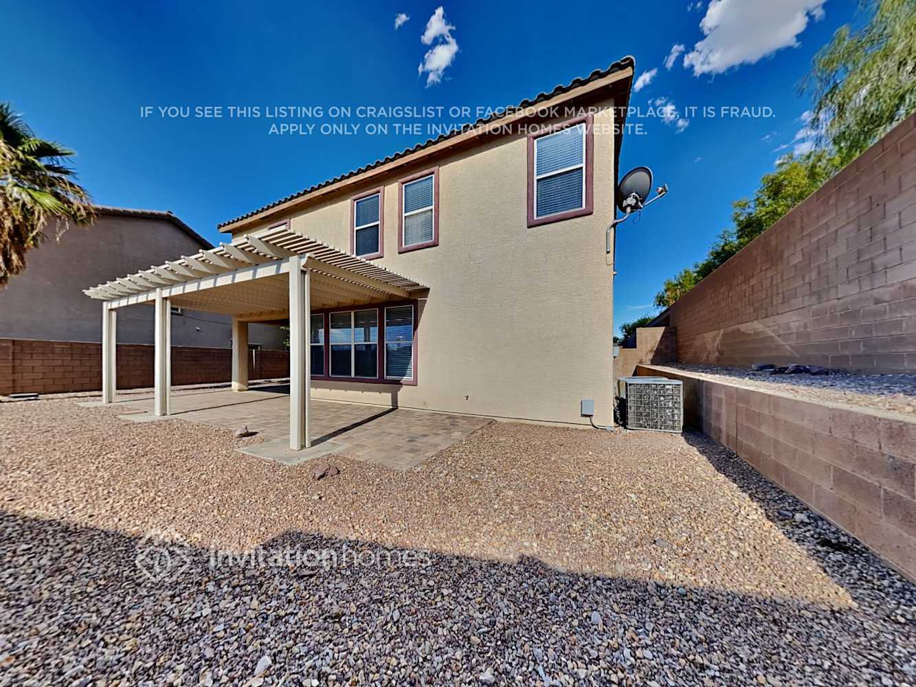 Building Photo - 255 Palmarosa St