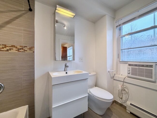 Building Photo - 397 1st St