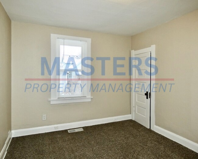 Building Photo - 515 Plymouth St