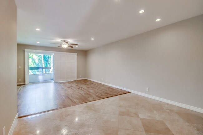 Building Photo - 6960 Golfcrest Dr