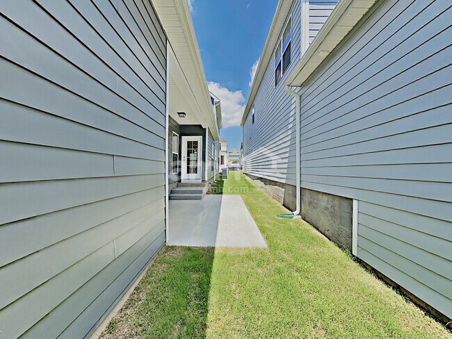 Building Photo - 5308 Tupelo St