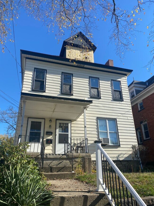 Building Photo - Gorgeous 1 and 2 bedroom apartments for rent in Pittsburgh