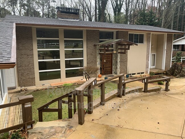 Building Photo - 2533 Henderson Mill Rd