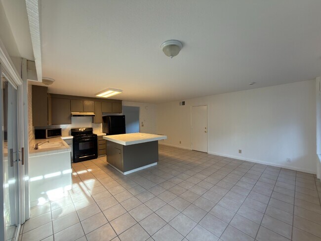 Building Photo - Spacious 3BR/2BA Single Family Home | 2-Car Garage + Great San Jose Location