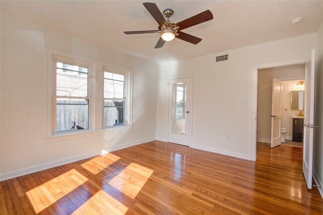 Building Photo - 2208 Blodgett St