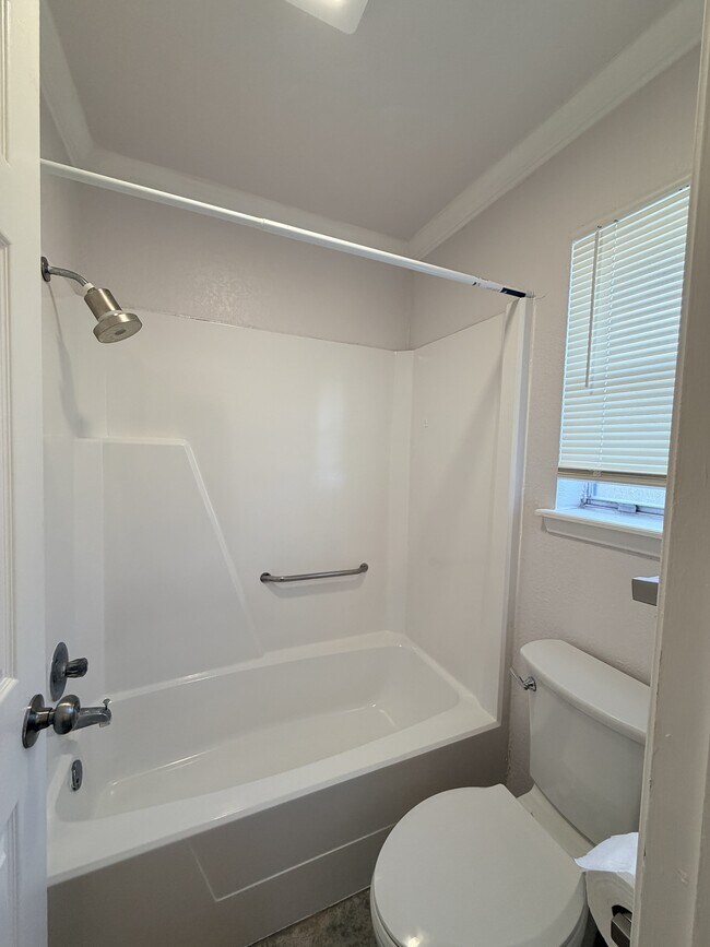 Building Photo - 7326 New Brunswick Dr