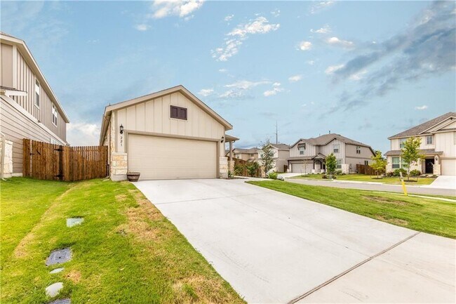 Building Photo - 221 Compania Cove