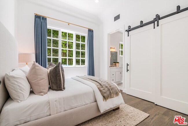 Building Photo - 11797 Chaparal St