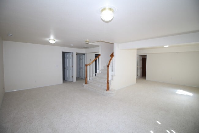 Building Photo - Amazing 5 bedroom home in Desirable Crown Hill Mesa on West Side of town