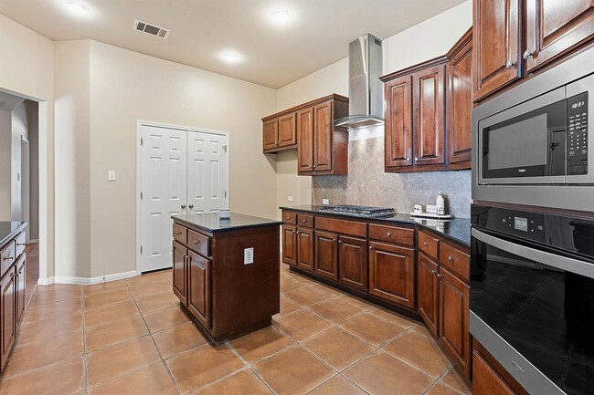 Building Photo - 16305 Almaden Dr