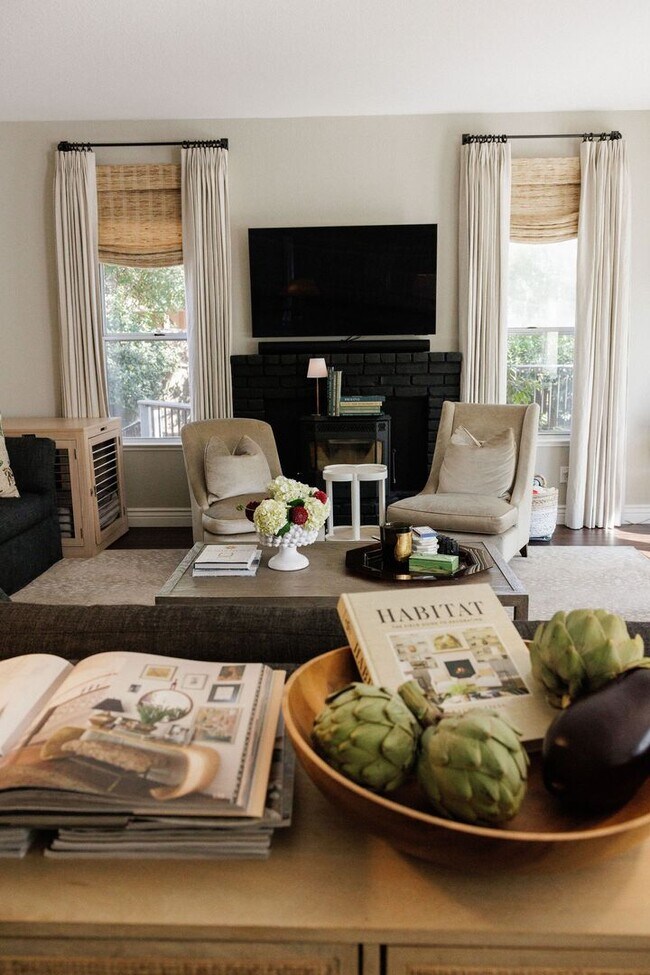 Building Photo - This Home Won't Last!!!!