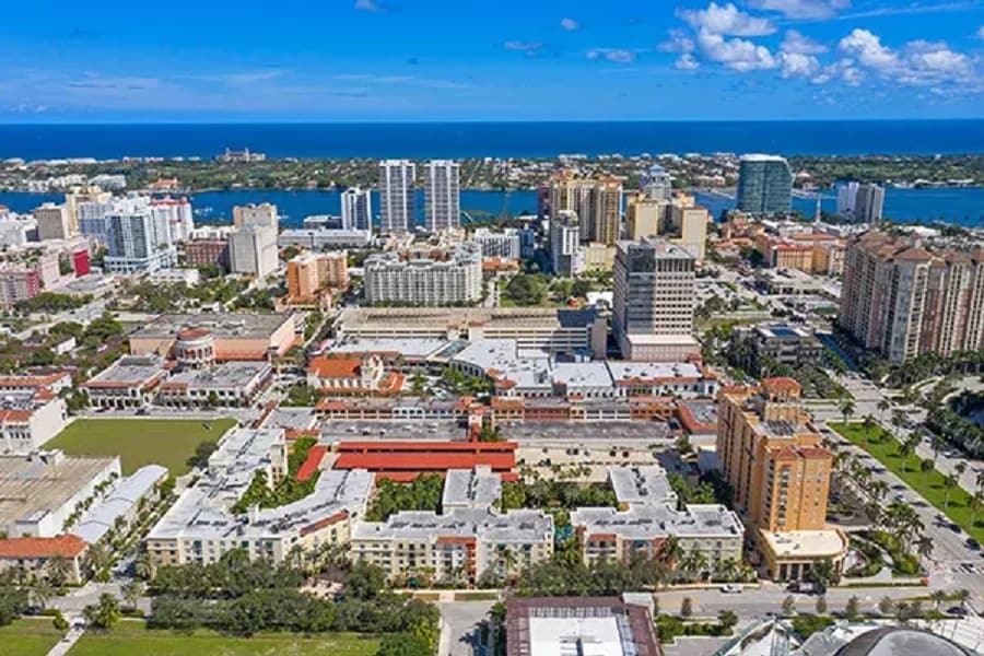 Building Photo - 780 S Sapodilla Ave