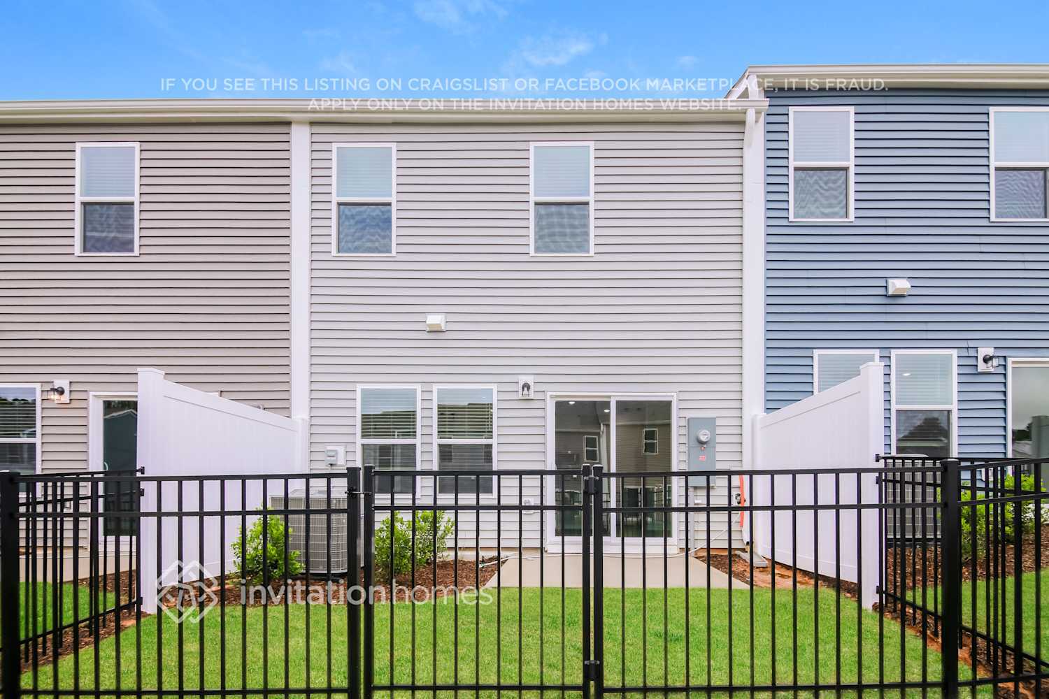 Building Photo - 821 Holiday Pk Ln