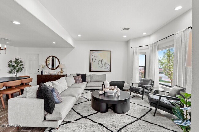 Building Photo - 1316 Hookridge Dr