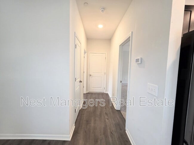 Building Photo - 245 Southern Pl