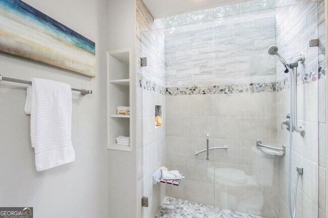 Building Photo - 140 Crabtree Dr