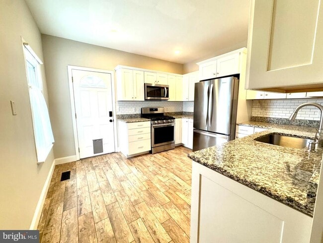 Building Photo - 425 Juniper St