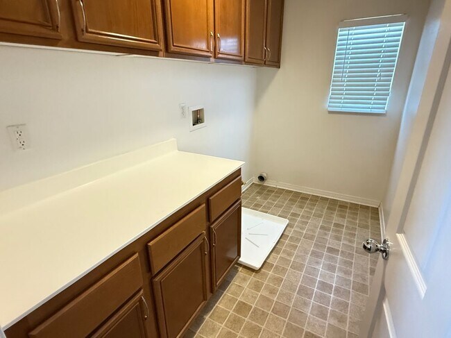 Building Photo - 9093 Seal Beach Dr