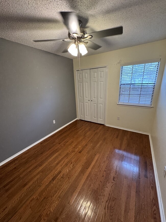 Building Photo - 13815 Stone Hollow