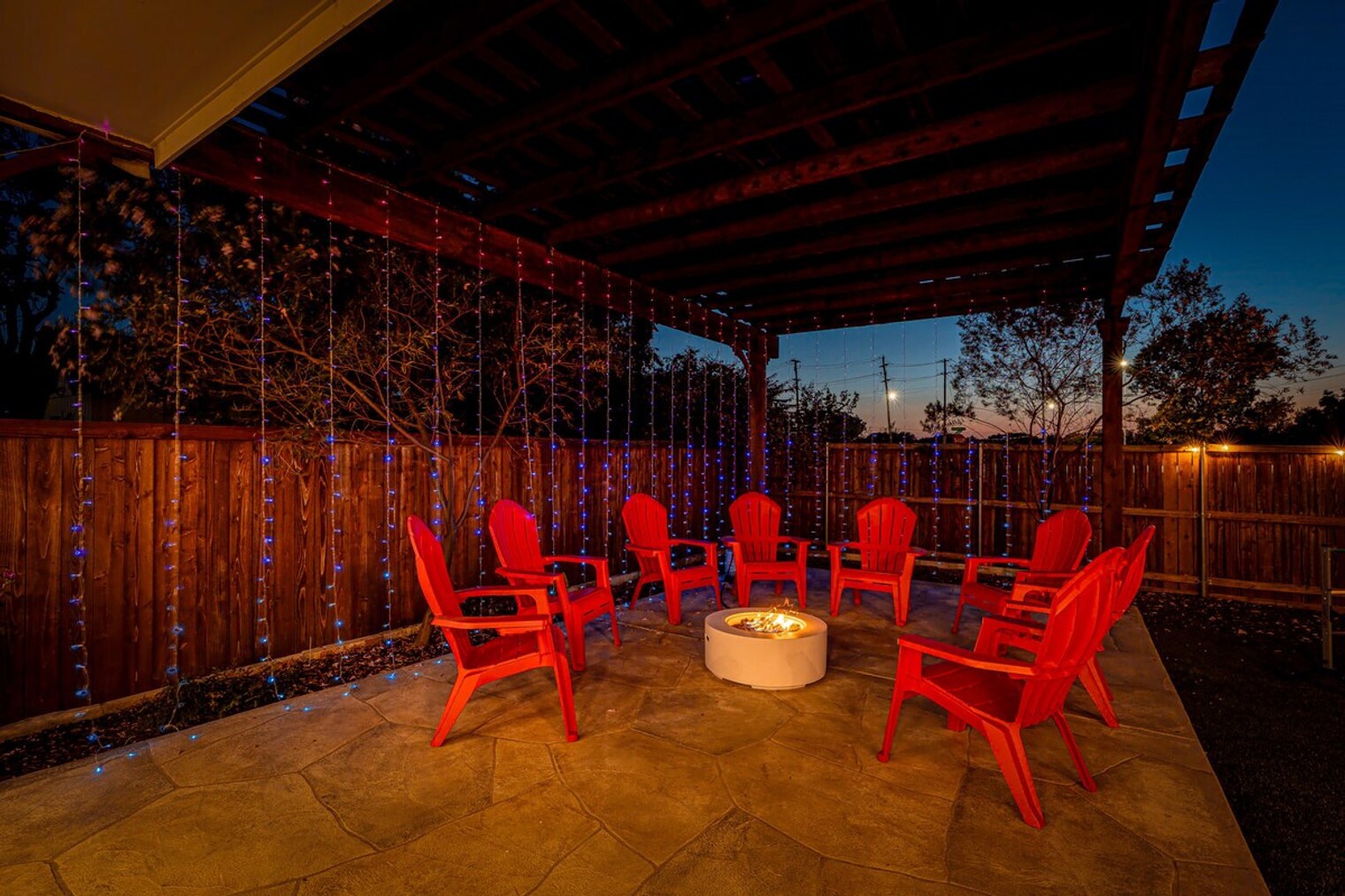 Building Photo - 4013 Ivanhoe Ln