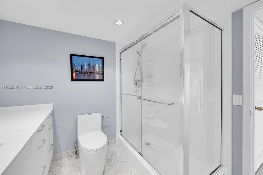 Building Photo - 936 Intracoastal Dr