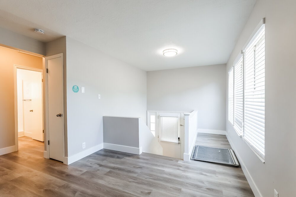 Building Photo - 4345 S 700 W