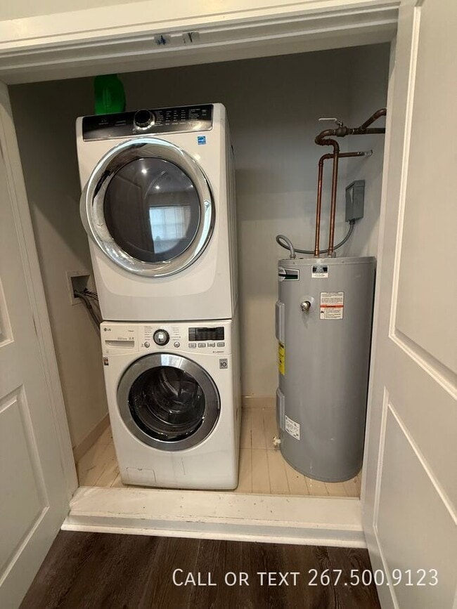 Building Photo - 1229 N Franklin St