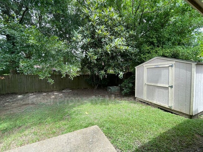 Building Photo - 13640 Rampart Ct