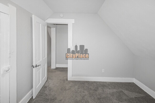 Building Photo - 1115 Keystone Ave