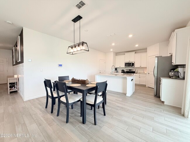 Building Photo - 9931 Lovage Ln