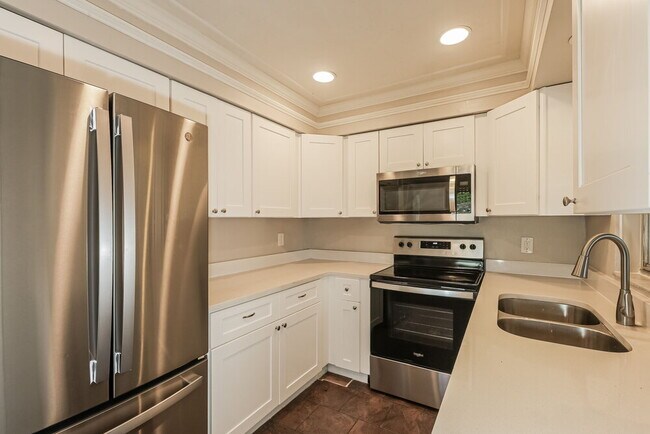 Building Photo - 9311 Mary Ave