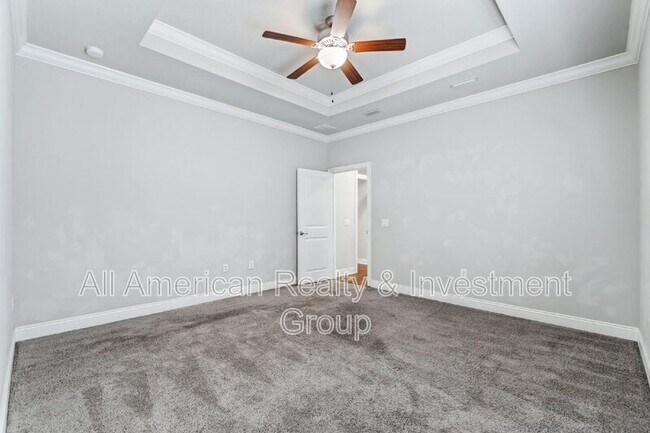 Building Photo - 2381 Belmont Dr