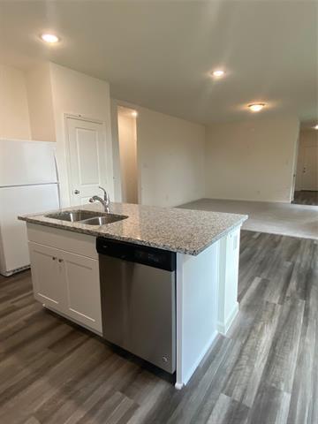 Building Photo - 6309 Tropicana Way