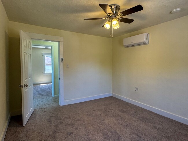 Building Photo - 1014 Hamilton Ave