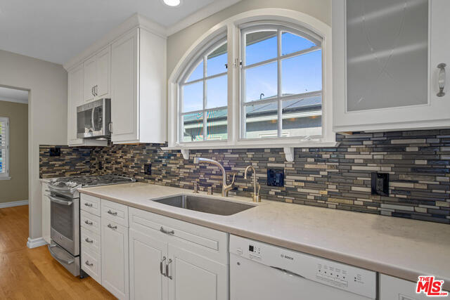 Building Photo - 7432 Westlawn Ave