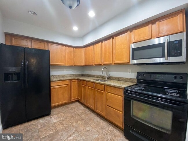 Building Photo - 4220 Powelton Ave