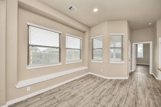 Building Photo - 6030 Rivercane Way