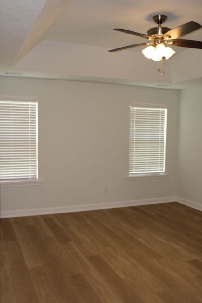 Building Photo - New 3 Bedroom 2 Bath Grovetown