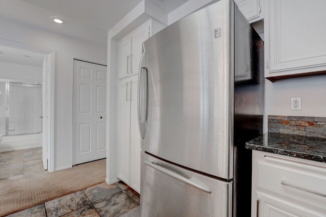 Building Photo - 8920 Antioch Way