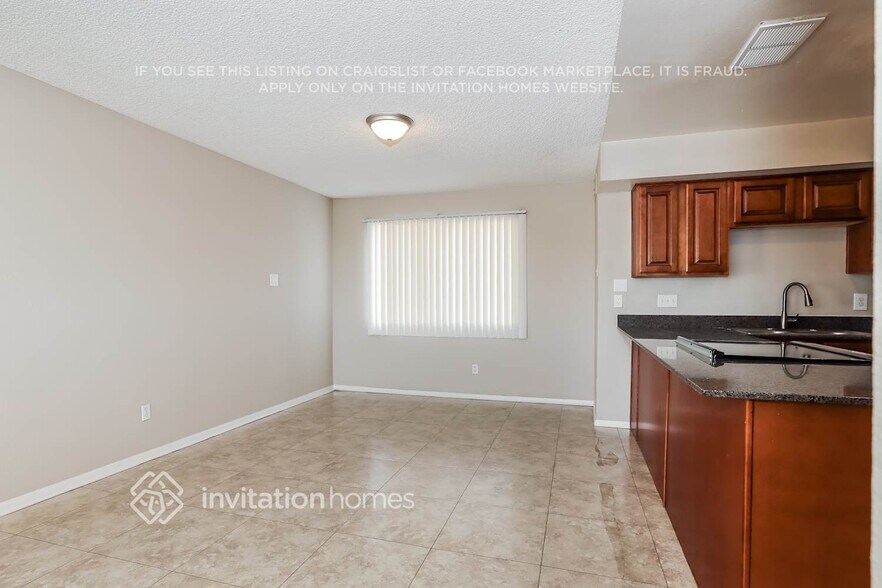 Building Photo - 3502 W Acoma Dr