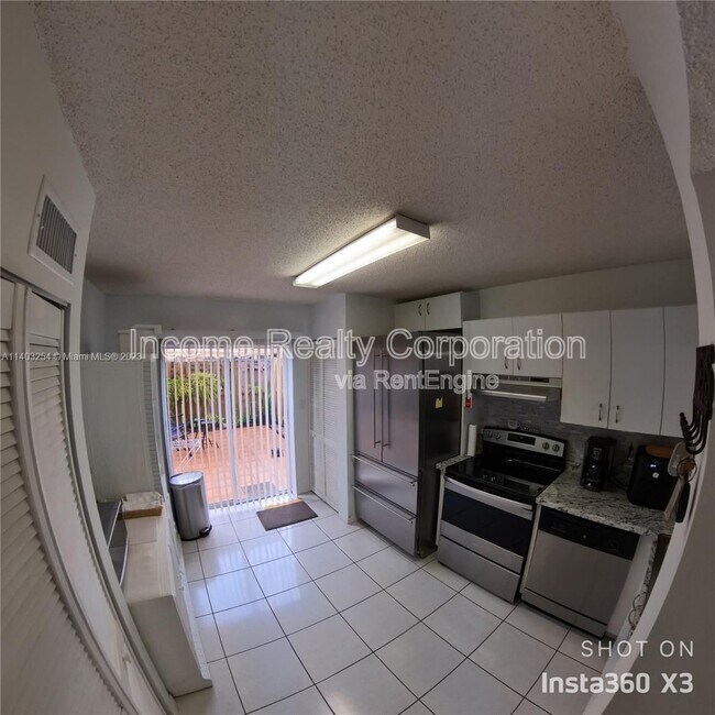 Building Photo - 13165 SW 64th Terrace