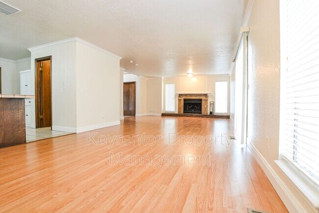 Building Photo - 10209 Shadowridge Dr