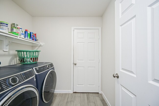 Building Photo - 1739 Cemetery Rd