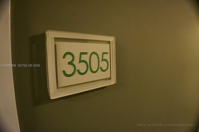 Building Photo - 90 SW 3rd St